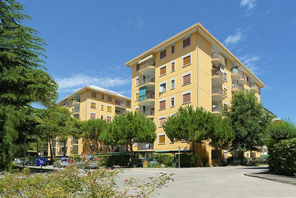 Residence Giuliana Bibione Bagian luar foto