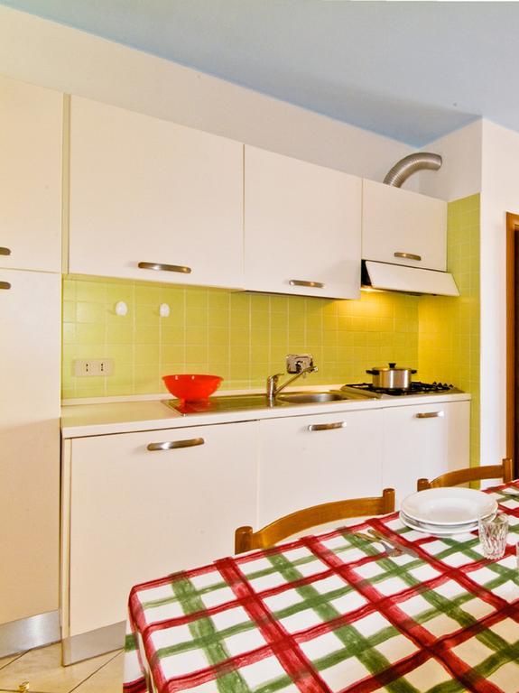 Residence Giuliana Bibione Bagian luar foto